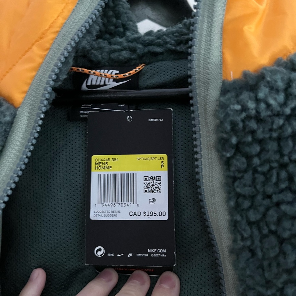 NWT Nike sherpa - Picture 3 of 4